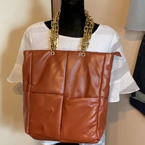 Urban Expressions tote bag in a vegan leather look with plastic chain
